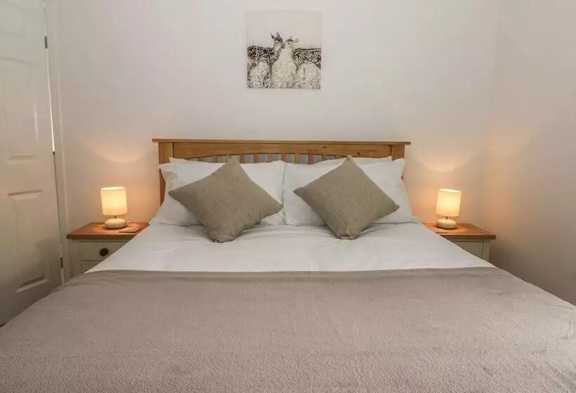 Humble Bee Cottage