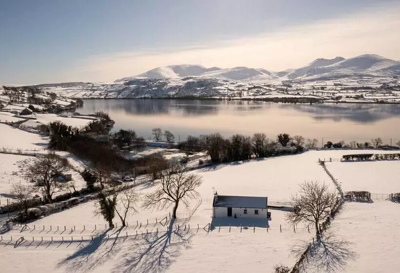 Lough Island Reavy Cottage