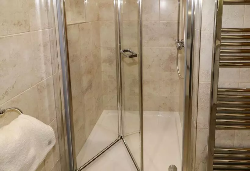 Lough Island Reavy Cottage