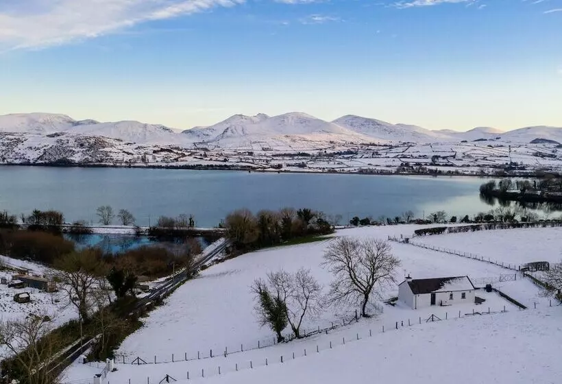 Lough Island Reavy Cottage