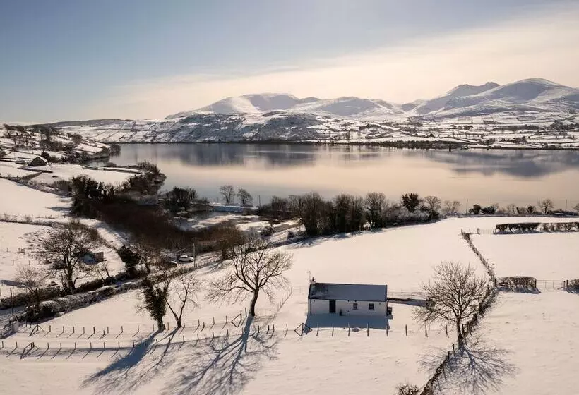 Lough Island Reavy Cottage