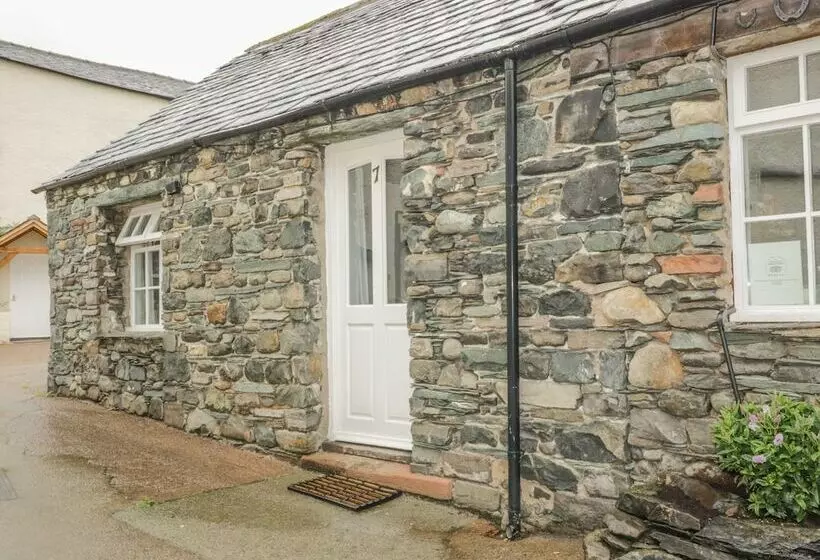 Mews Studio Cottage 7