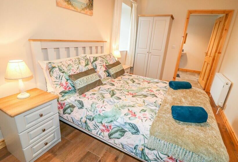 Minnie S Cottage, Killeavy