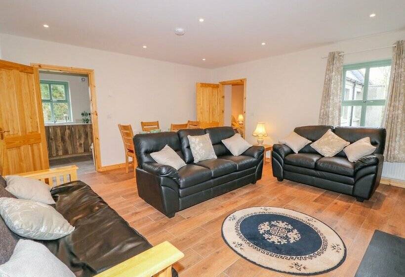 Minnie S Cottage, Killeavy