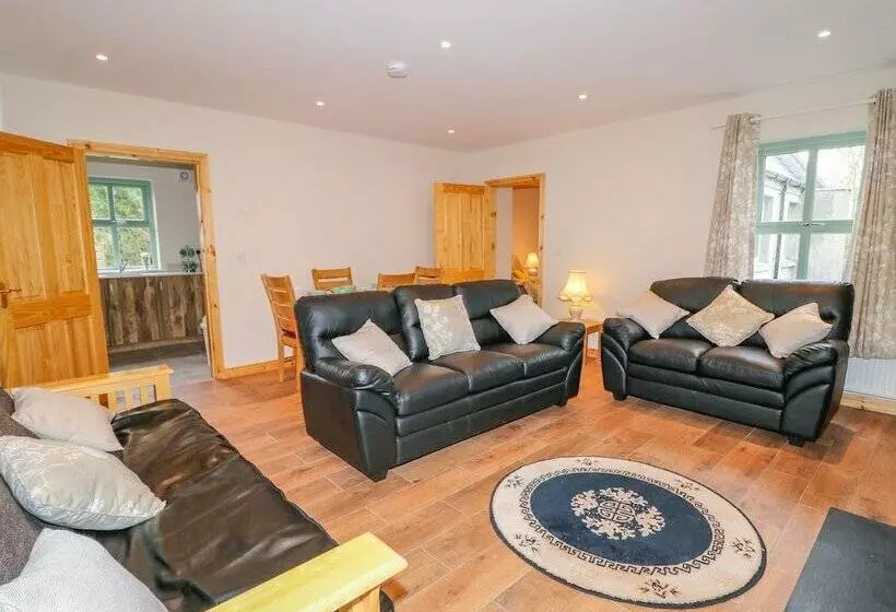 Minnie S Cottage, Killeavy