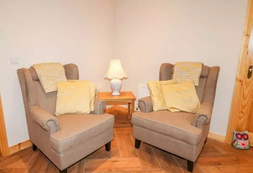 Minnie S Cottage, Killeavy