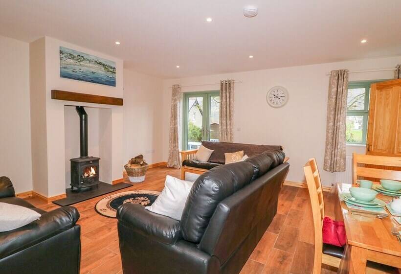 Minnie S Cottage, Killeavy