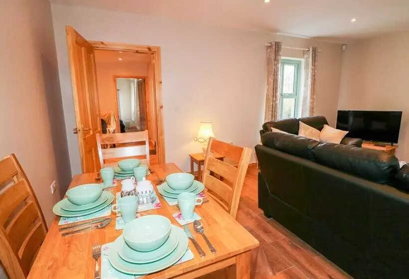 Minnie S Cottage, Killeavy