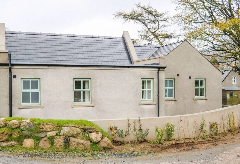 Minnie S Cottage, Killeavy