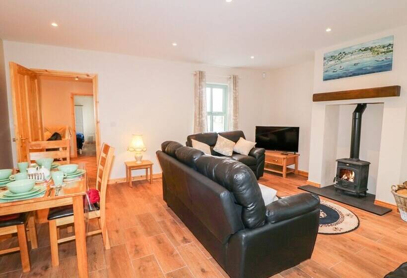 Minnie S Cottage, Killeavy