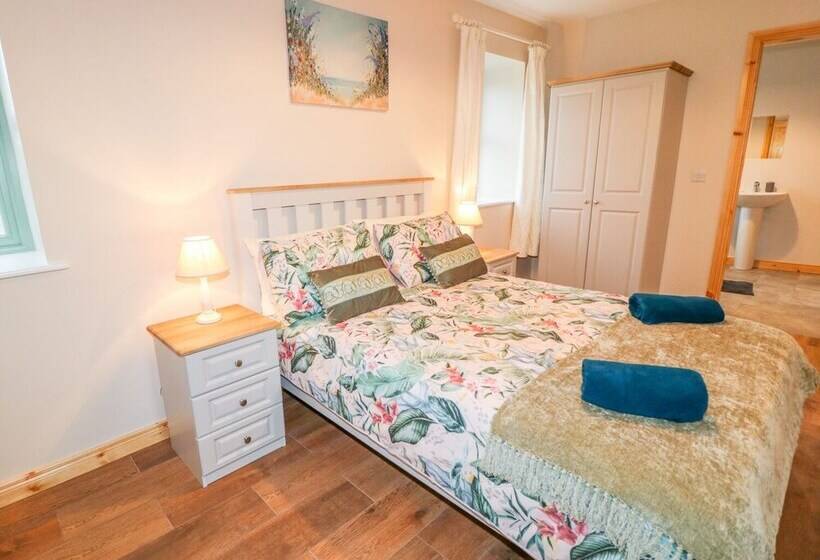 Minnie S Cottage, Killeavy