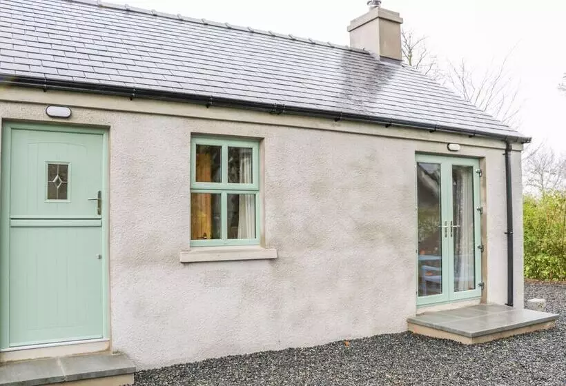 Minnie S Cottage, Killeavy