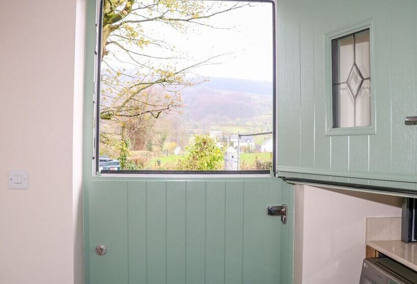 Minnie S Cottage, Killeavy