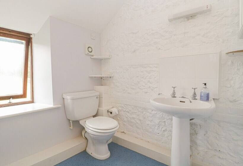 Newfield Farm Cottages