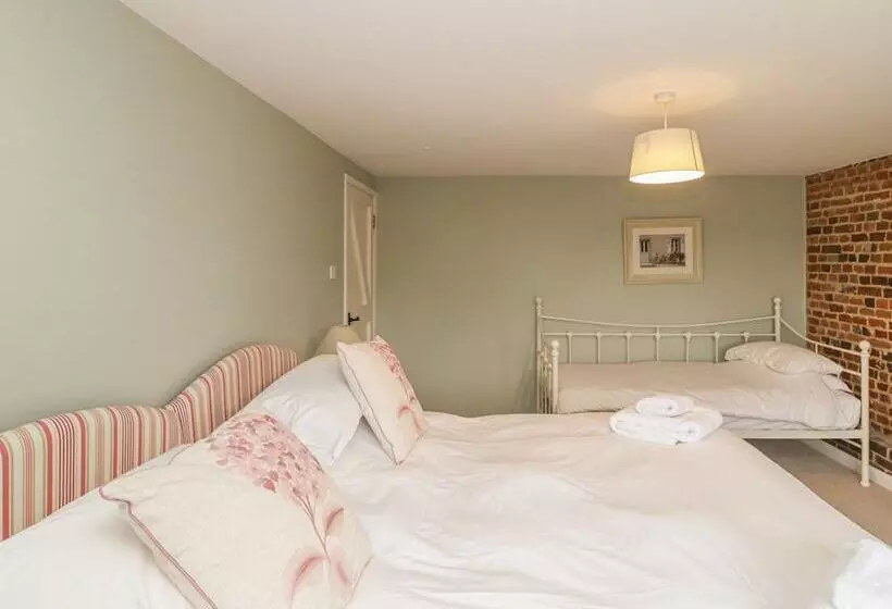 Newfield Farm Cottages