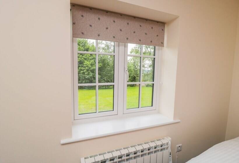 Ryedale Country Lodges   Hazel Lodge