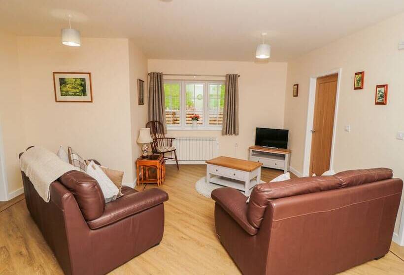 Ryedale Country Lodges   Hazel Lodge