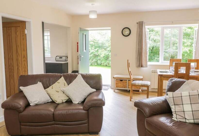 Ryedale Country Lodges   Hazel Lodge