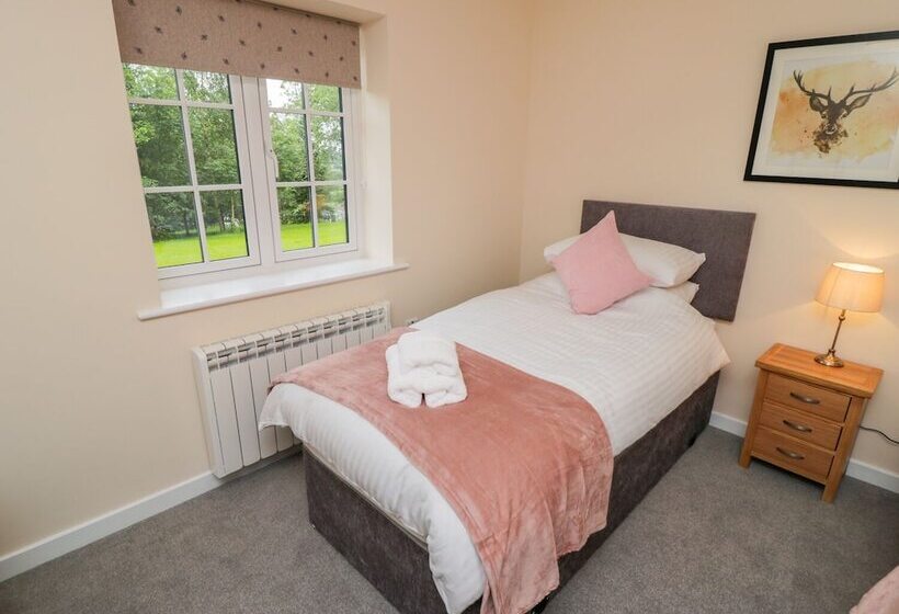 Ryedale Country Lodges   Hazel Lodge