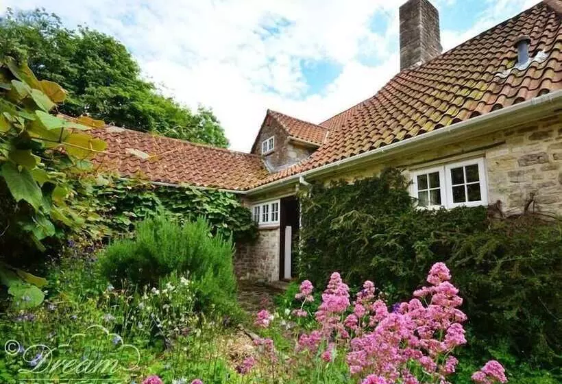 Sixpenny Cottage