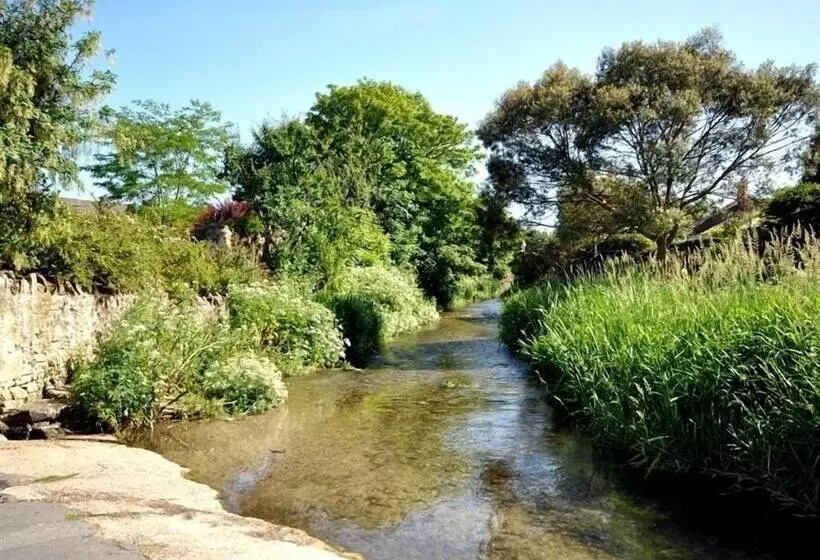 Sixpenny Cottage