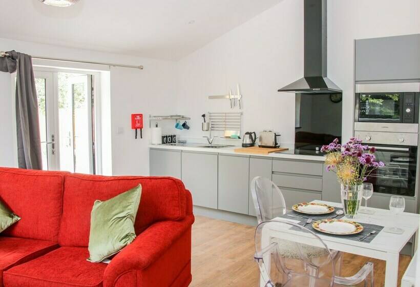 The Old Power House Cottage 1