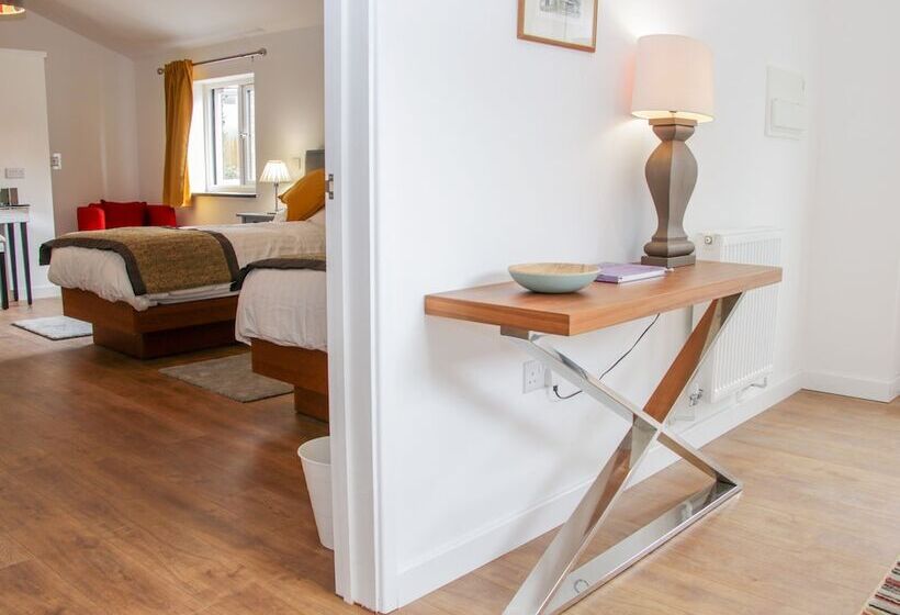 The Old Power House Cottage 1