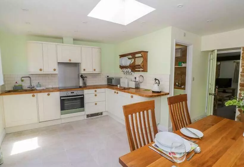 Treacle Cottage