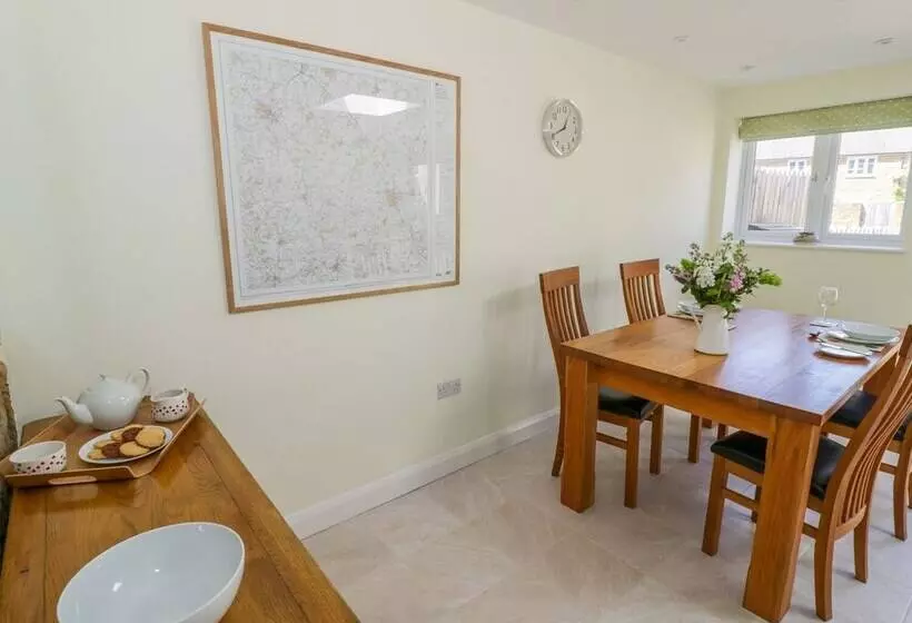 Treacle Cottage
