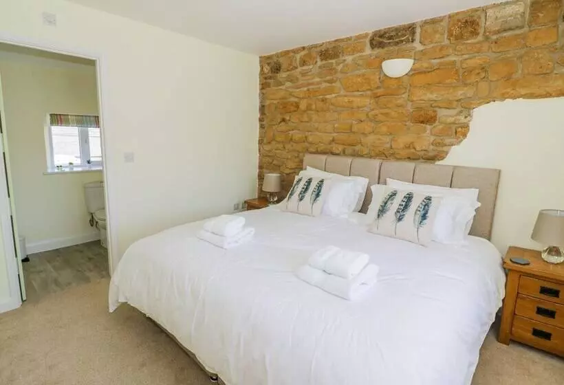 Treacle Cottage