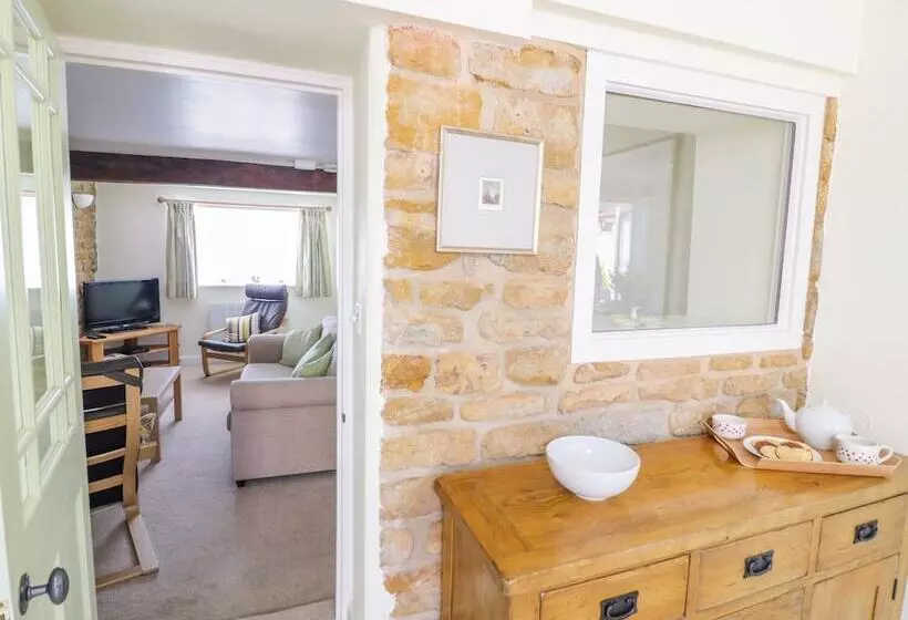 Treacle Cottage