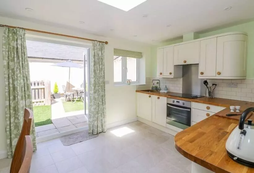 Treacle Cottage