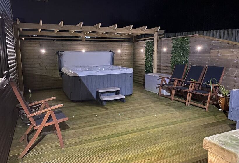 Willow Lodge, Retallack