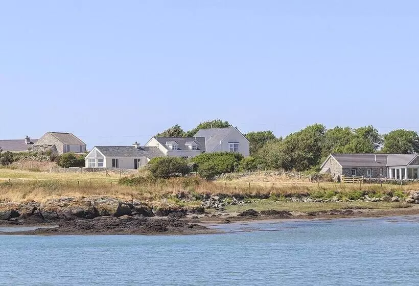 Glanrhyd Isaf