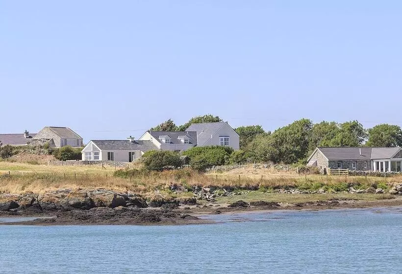 Glanrhyd Isaf