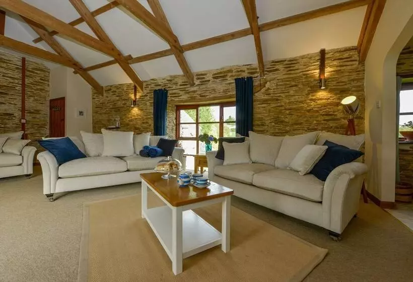 Lily Cottage