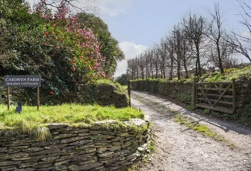 Lily Cottage