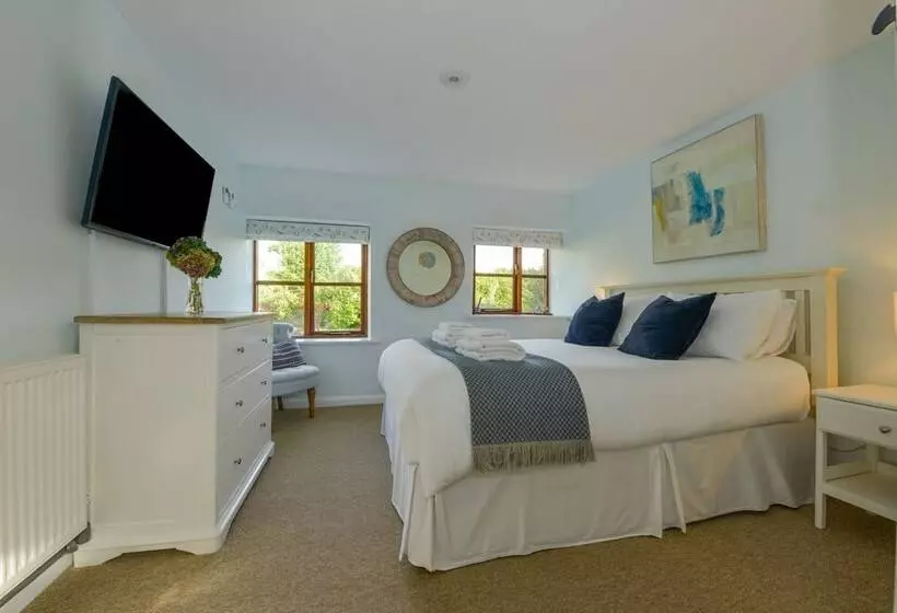 Lily Cottage