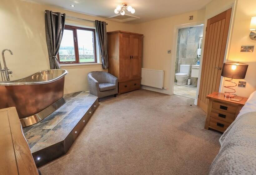 Orcaber Farm Retreat