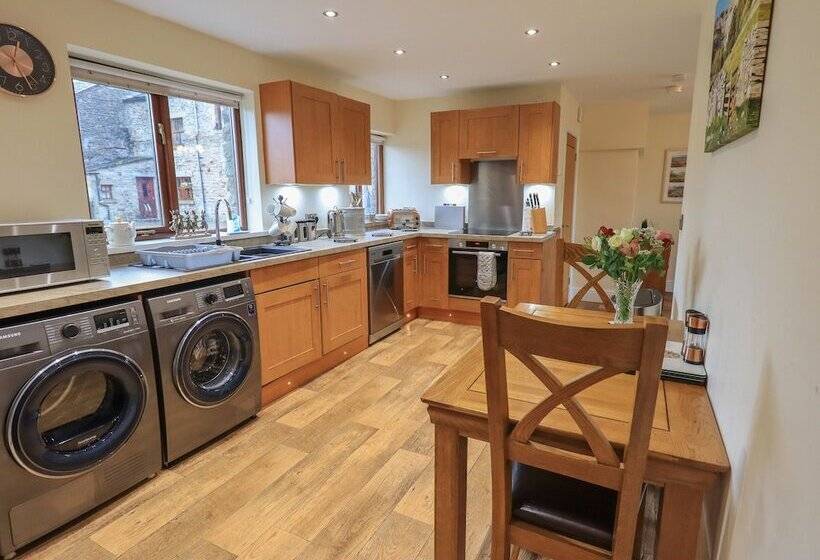 Orcaber Farm Retreat