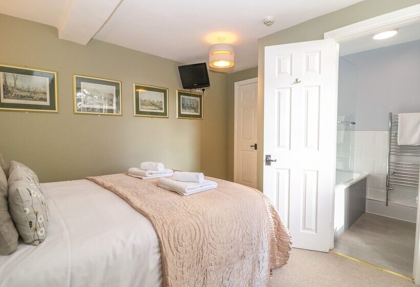 South Hill Farmhouse