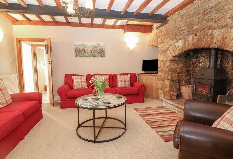 South Hill Farmhouse