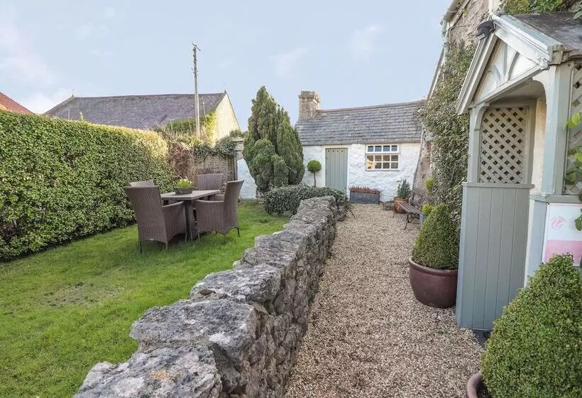 Storehouse Cottage