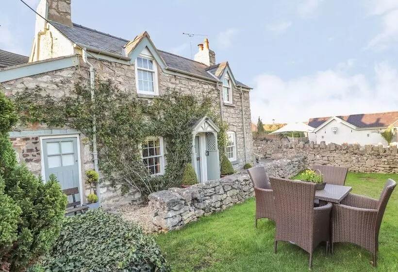 Storehouse Cottage