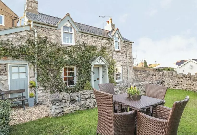 Storehouse Cottage