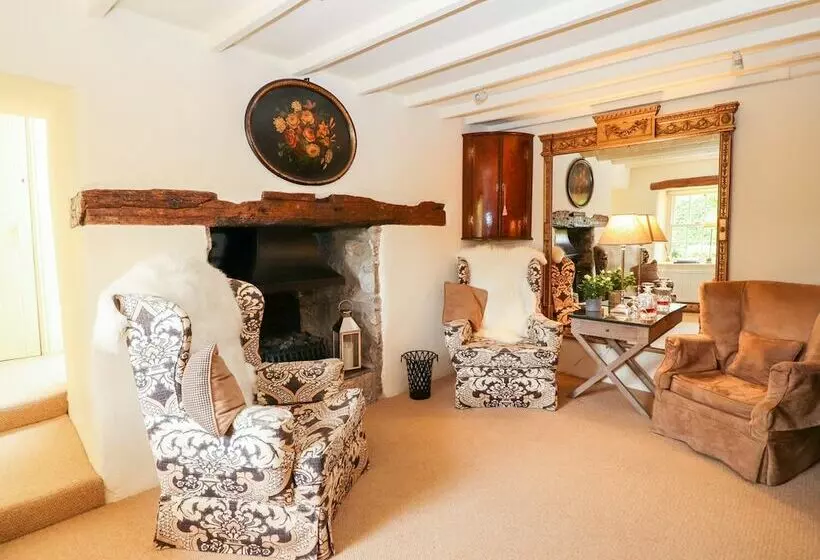 Storehouse Cottage