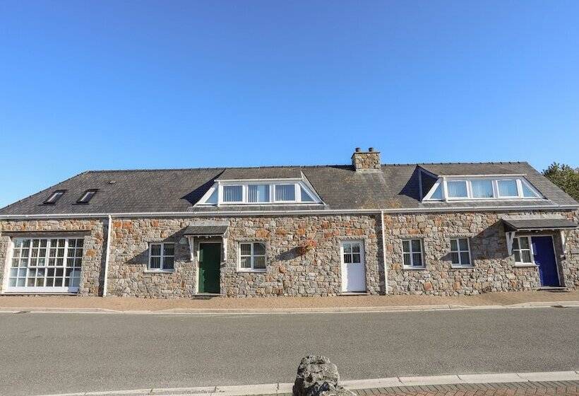 Tyn Towyn   Ty Gwyrdd