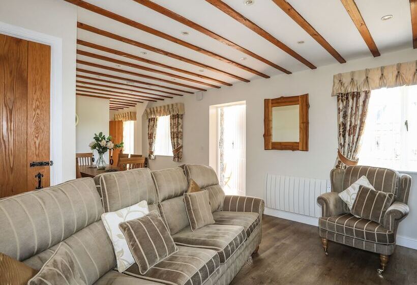 Tyn Towyn   Ty Gwyrdd