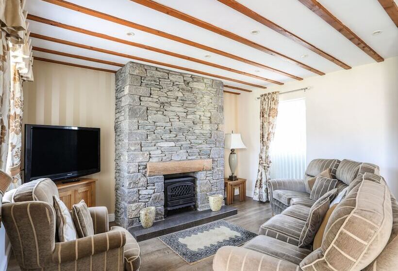 Tyn Towyn   Ty Gwyrdd