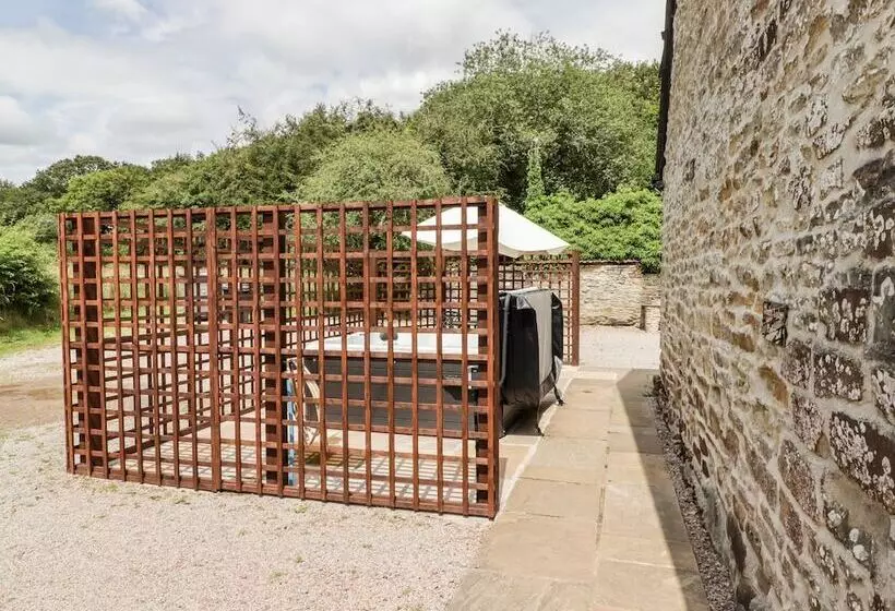 Danby Lodge